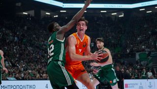 La agonía del Valencia Basket obtiene la merecida recompensa