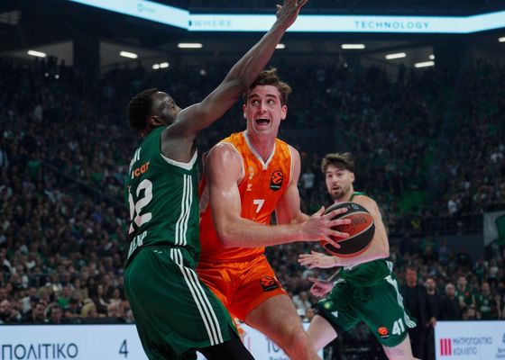 La agonía del Valencia Basket obtiene la merecida recompensa