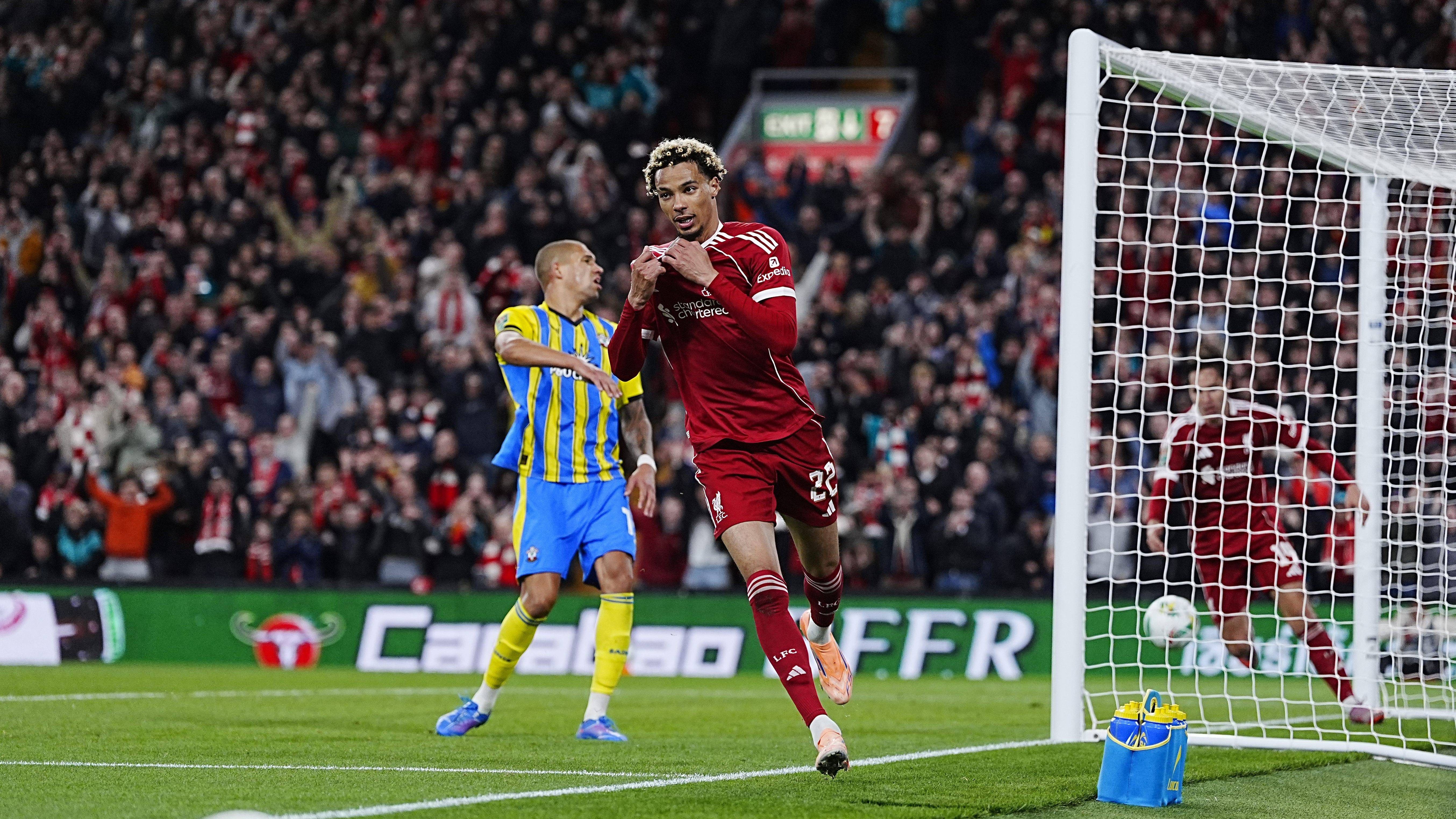 El Liverpool sufre ante el Southampton pero cumple en la Carabao (2-1)