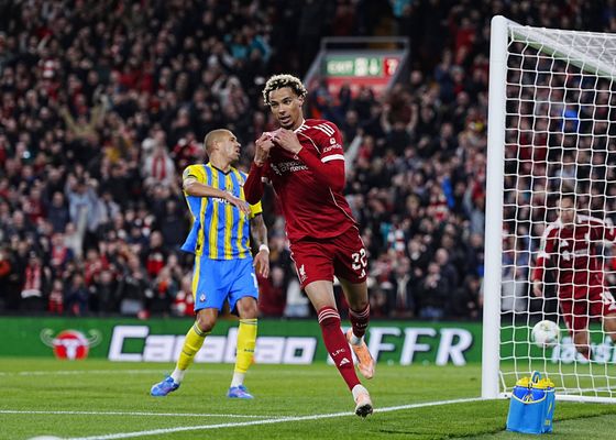El Liverpool sufre ante el Southampton pero cumple en la Carabao (2-1)