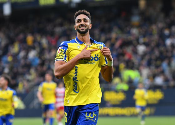 Así queda la clasificación de LaLiga Hypermotion, tras la victoria del Cádiz y el empate del Mirandés en la jornada 31 de Segunda División