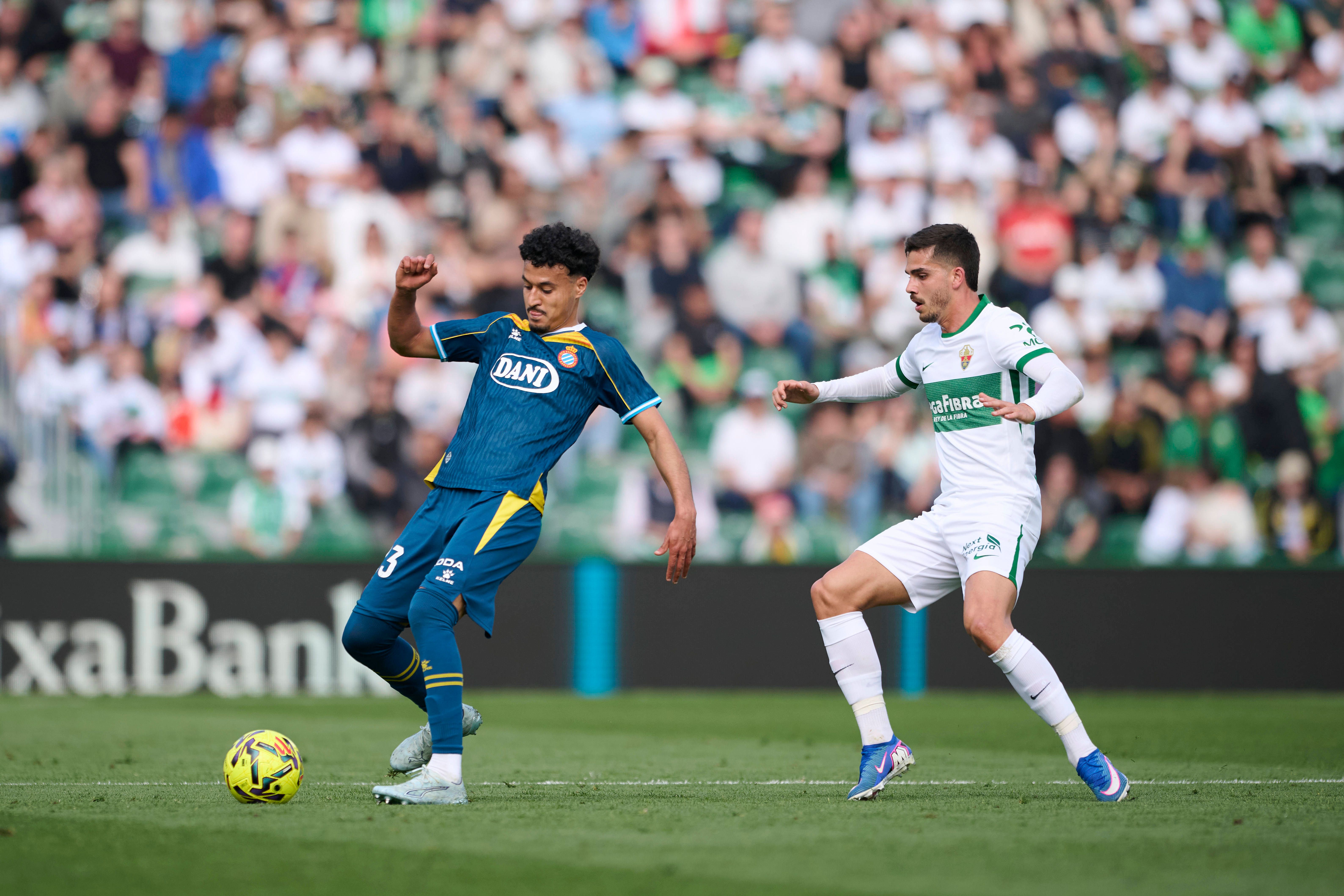 El Espanyol muestra su "total apoyo" a Omar El Hilali por el incidente con Rafa Mir