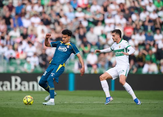 El Espanyol muestra su "total apoyo" a Omar El Hilali por el incidente con Rafa Mir