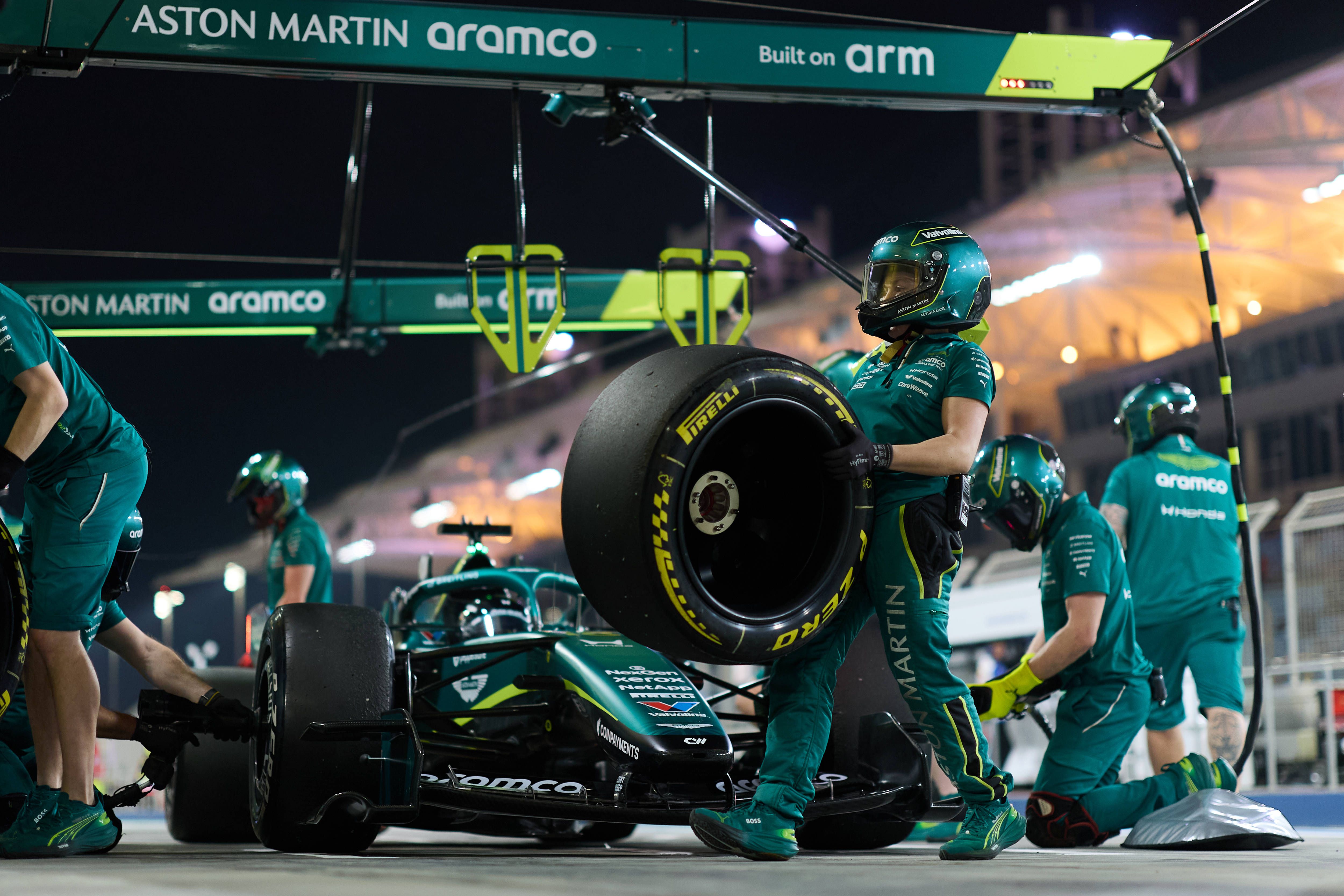 Adrian Newey activa su plan para rescatar al AMR26 del caos