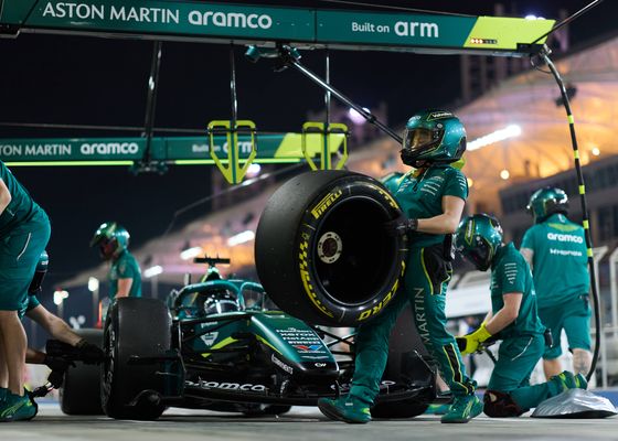 Adrian Newey activa su plan para rescatar al AMR26 del caos