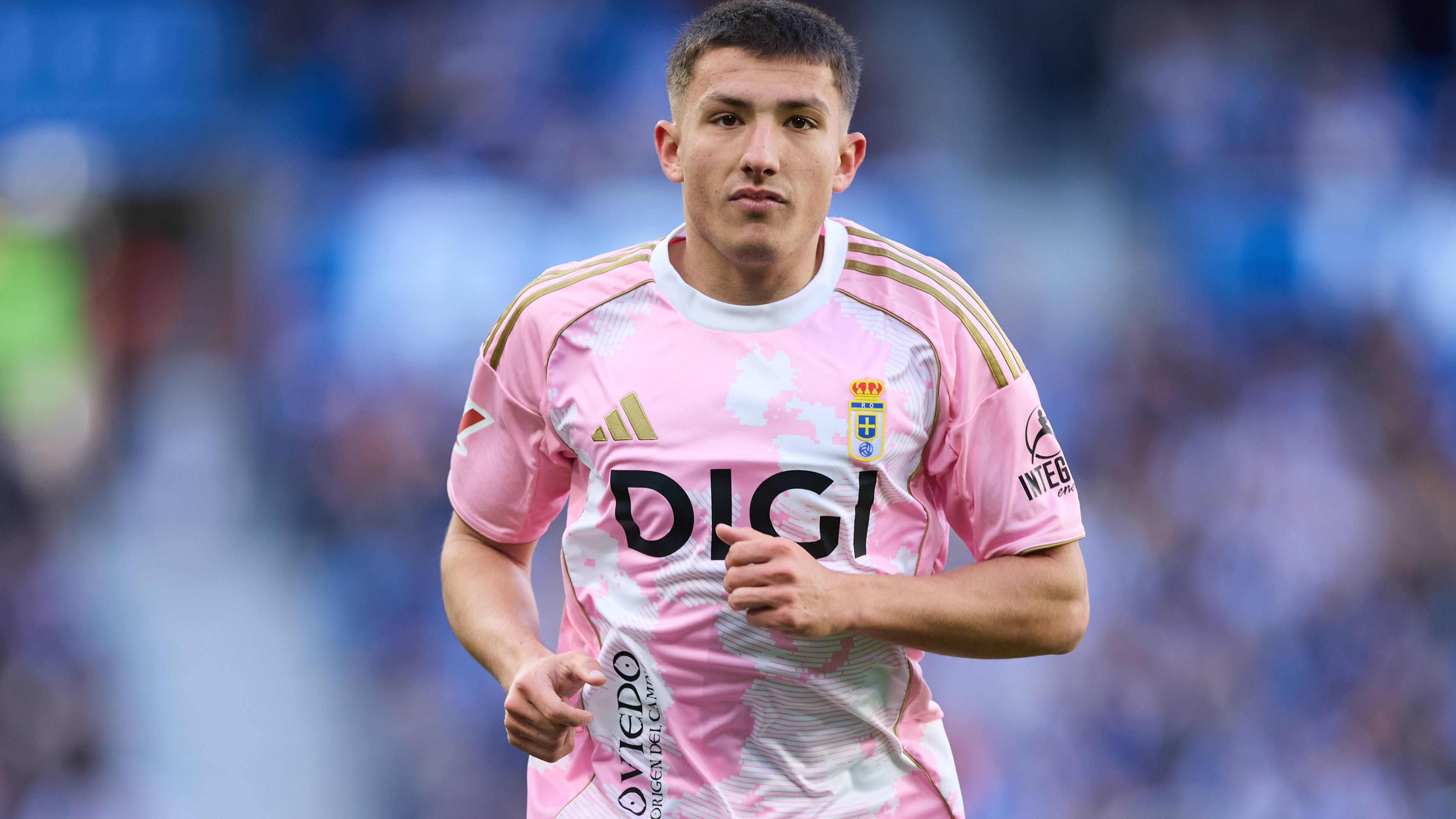El Villarreal da rienda suelta a Thiago Fernández en su reencuentro en el Tartiere