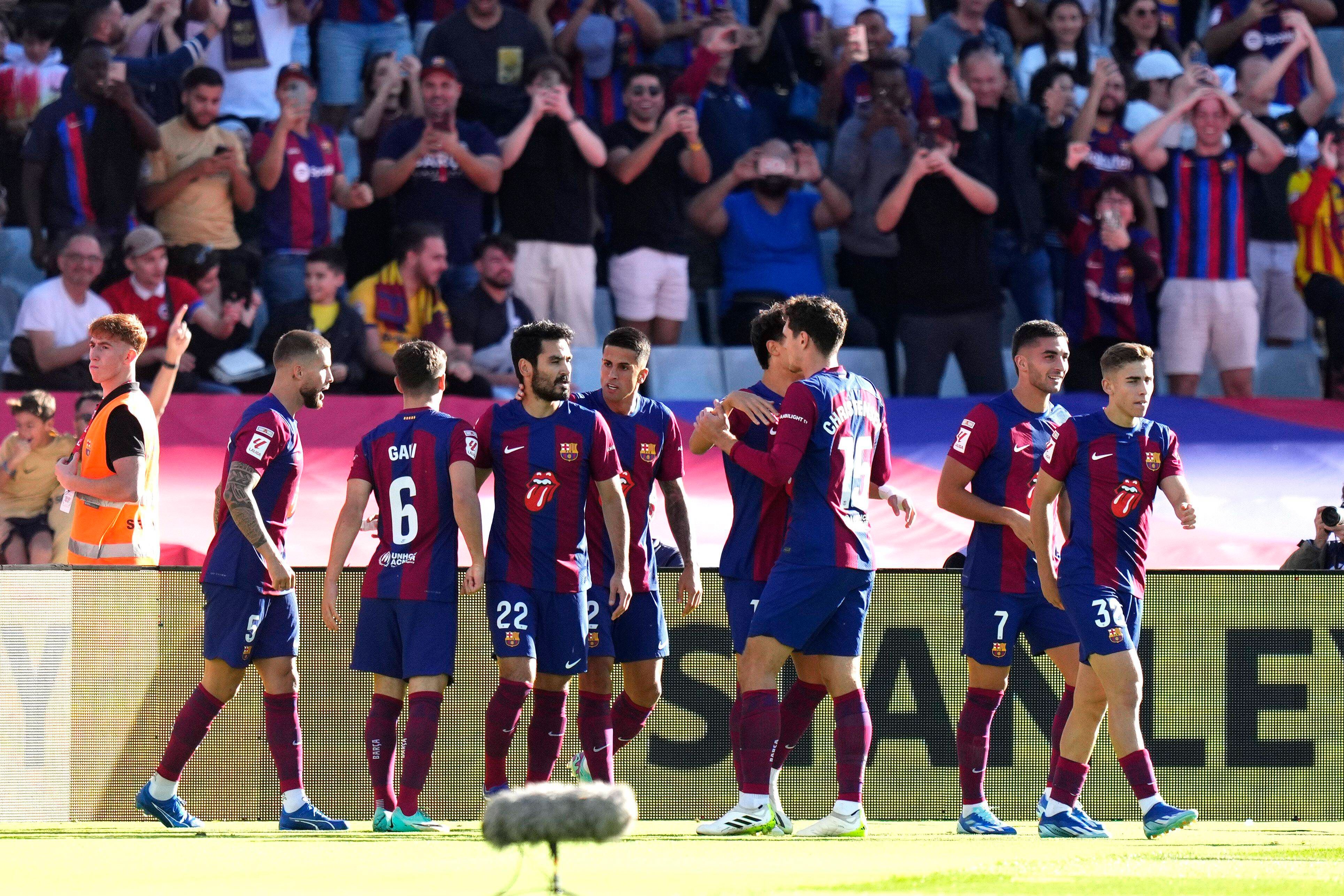 Varios futbolistas mantienen en vilo al Barcelona