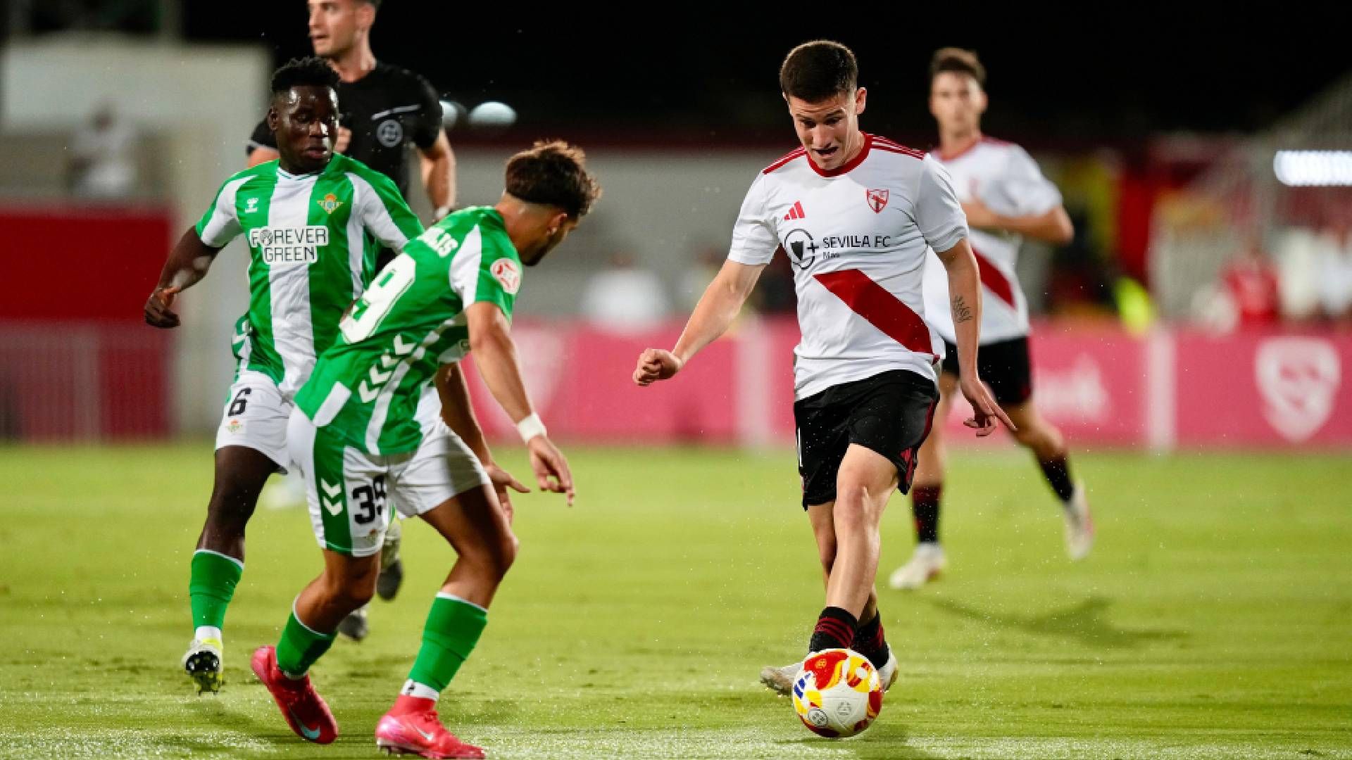 Sevilla Atlético 1-0 Betis Deportivo: Lulo Dasilva decanta el 'Derbi chico'