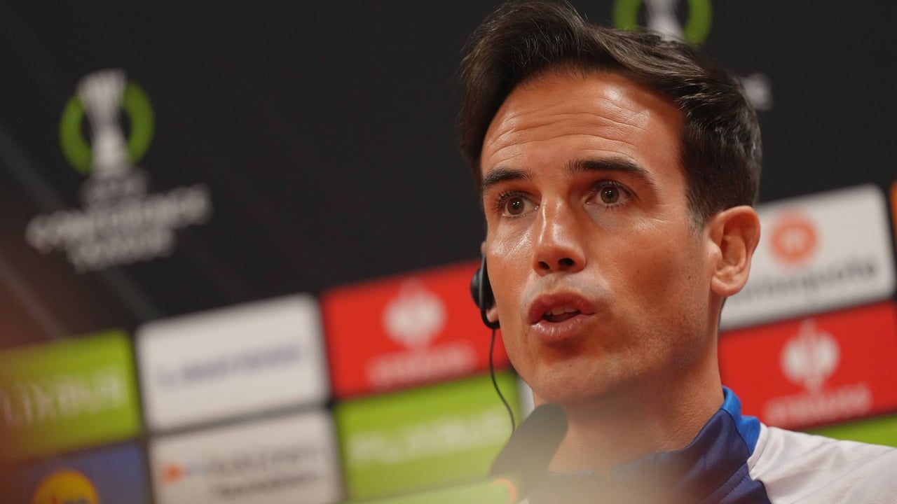 Iñigo Pérez apunta las claves del partido ante el AEK de Conference: "Es lo necesario para tener una ventaja"