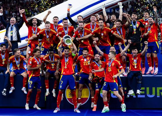 España 2-1 Inglaterra: ¡¡¡Llegó la cuarta!!! ¡¡¡España reina en Europa!!!