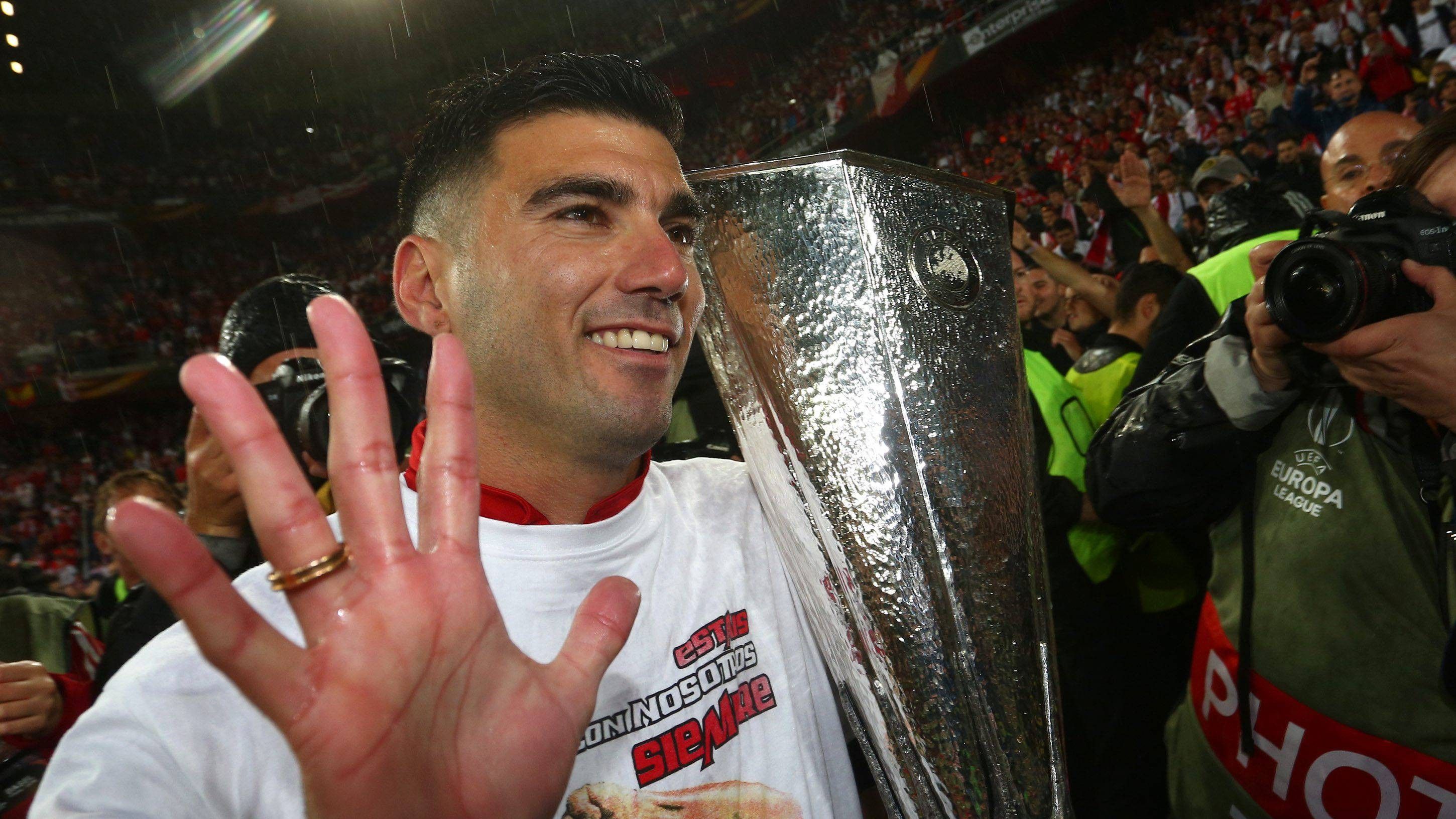 Nuevo reconocimiento del Sevilla a José Antonio Reyes