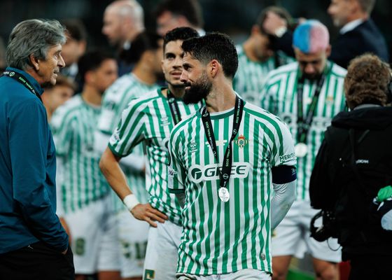 La UEFA encumbra a Isco Alarcón y la estrella del Betis promete volver