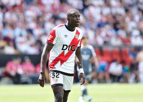 El Betis se frota las manos con Nobel Mendy: los clubes que llaman a su puerta y la posible ganancia
