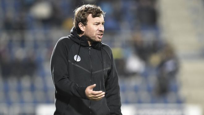 La UEFA sanciona de por vida al entrenador Petr Vlachovský por grabar en secreto a jugadoras en los vestuarios