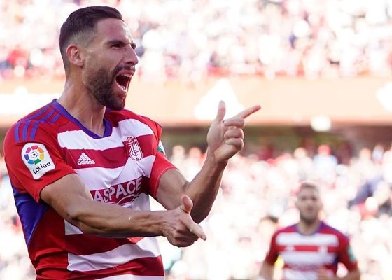 Granada 2-0 Lugo: Los nazaríes hacen los deberes y duermen líderes