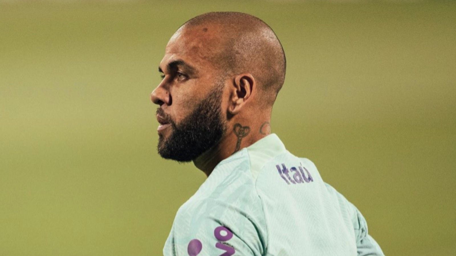 Pipi Estrada desvela una 'pelea' con Dani Alves mientras se conoce la trampa de la policía al brasileño