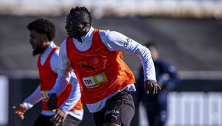La justicia desestima la reclamación del Burgos por alineación indebida de Umar Sadiq en el Valencia y le da un palo