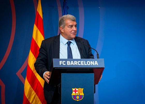 Sorprendente gesto de Joan Laporta con los socios del Barça