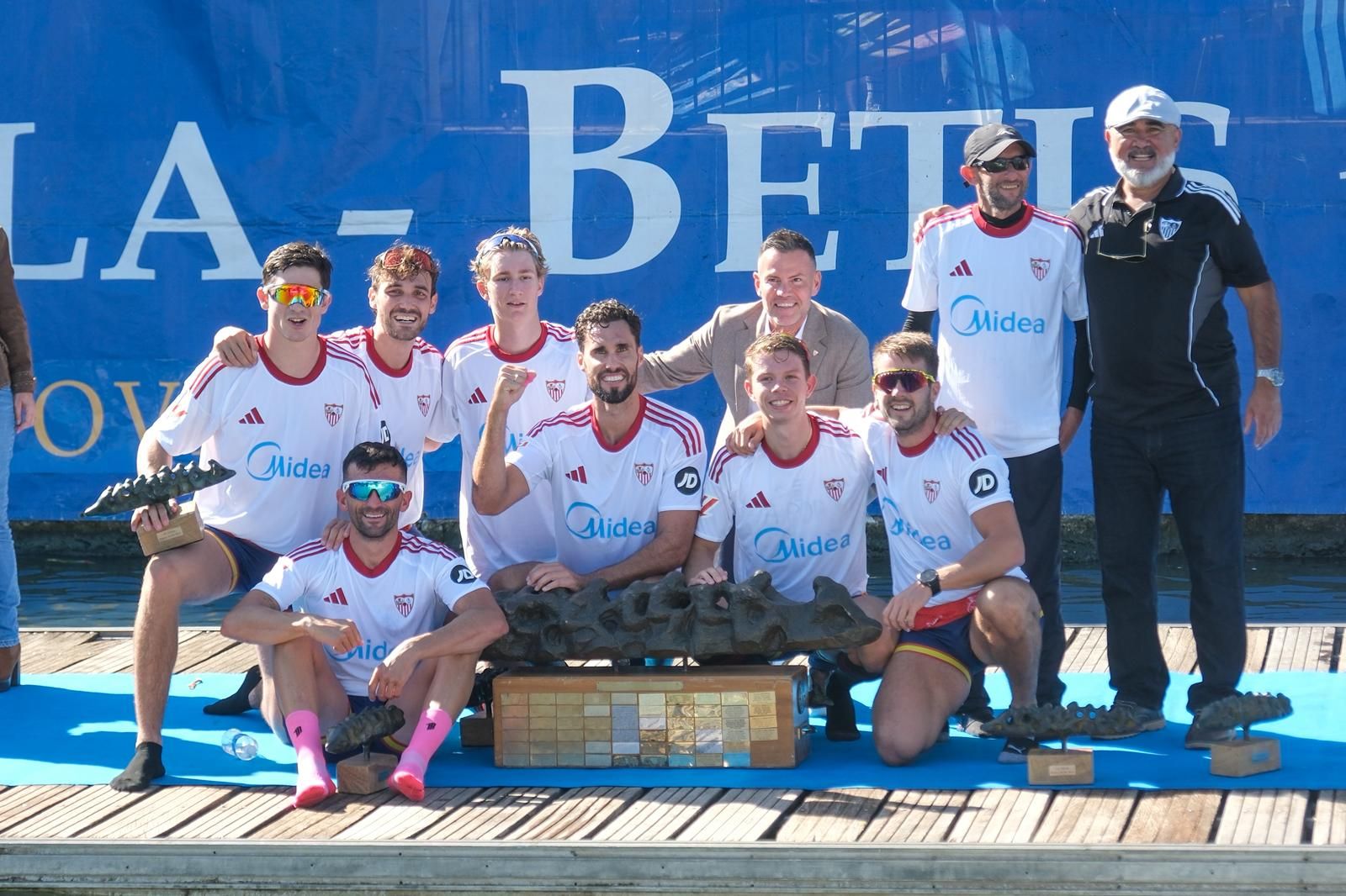 El Sevilla FC rompe una histórica racha y vuelve a proclamarse campeón en la regata