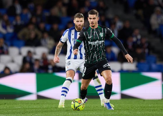 André Silva defiende al Elche pese a la crisis de resultados: "Ni antes éramos los mejores ni ahora somos los peores"