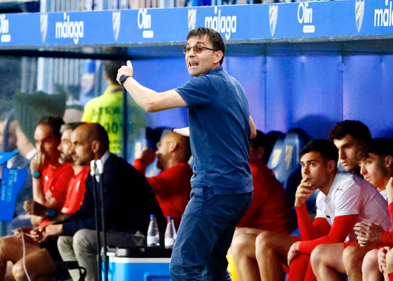 El Sporting de Gijón se abre en canal