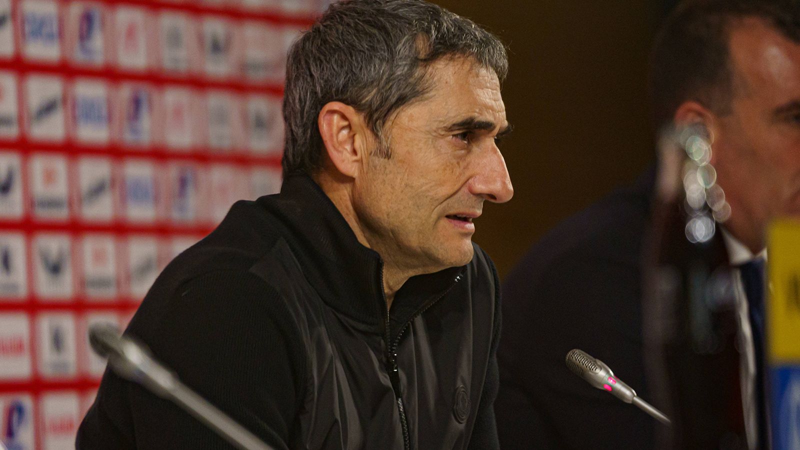 Valverde pone los pies en tierra: "Hay que asegurar la salvación"