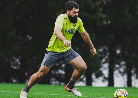 La lesión de Villalibre condena al Racing de Santander