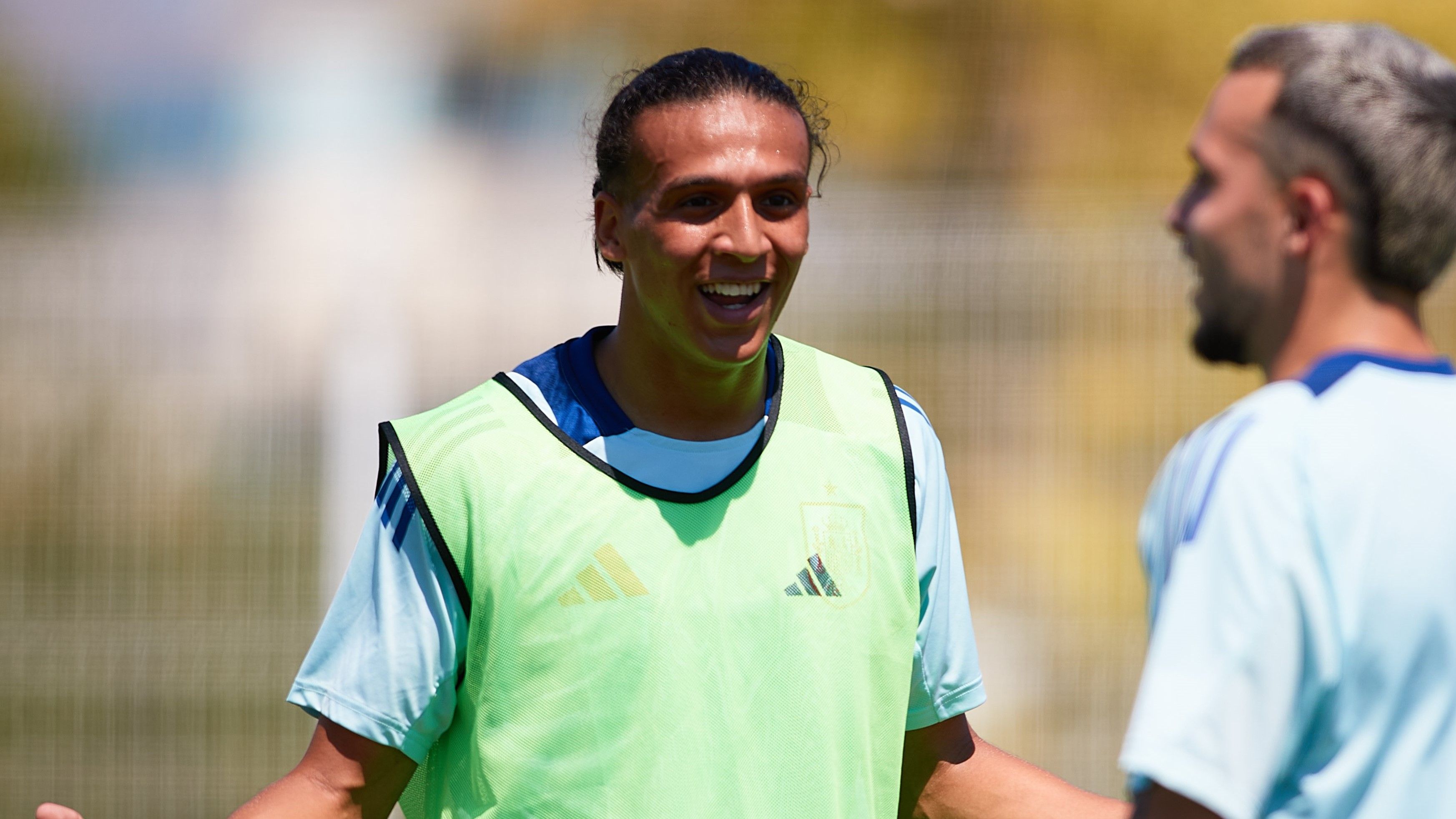 Yanis Senhadji rectifica y apuesta fuerte