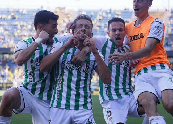 Así queda la clasificación de LaLiga Hypermotion, tras la victoria del Córdoba y la derrota del Valladolid en la jornada 34 de Segunda división