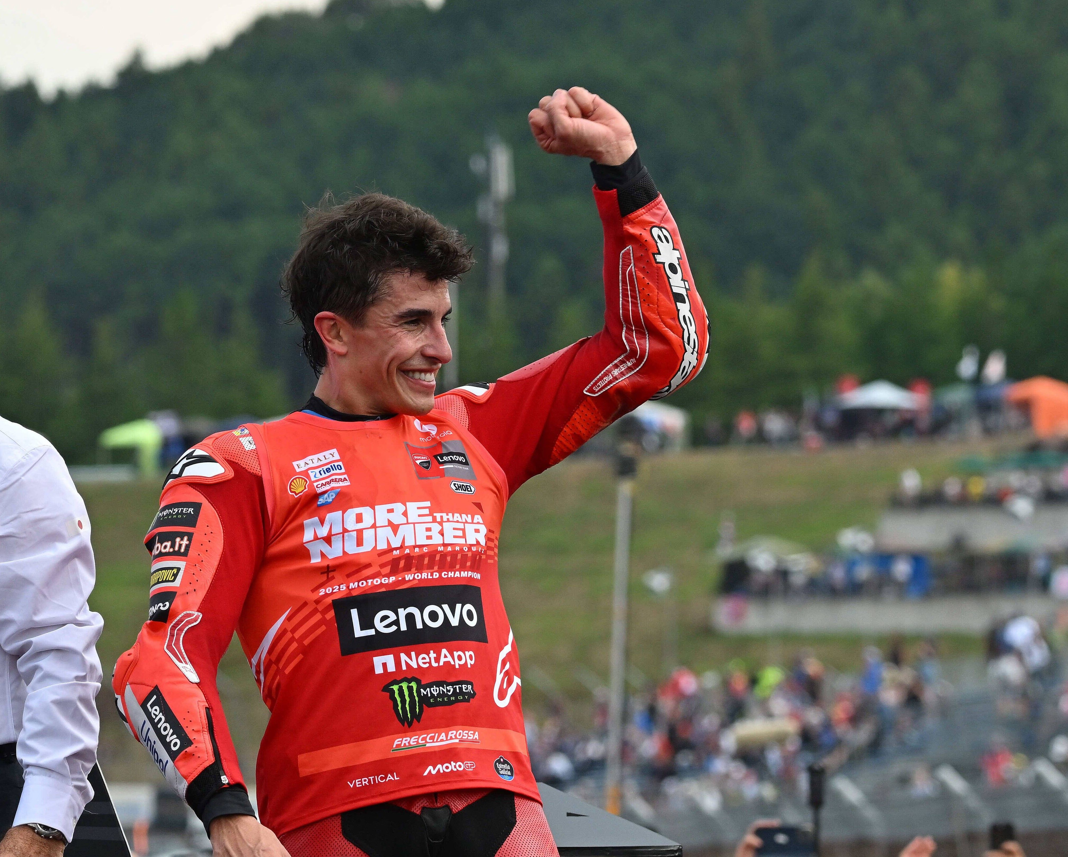 Marc Márquez vuelve a ganar en MotoGP sin competir... y gracias a su hermano Álex