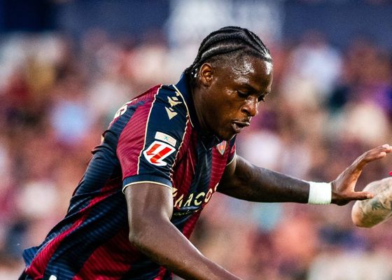 El Valencia, tras la pista de Etta Eyong: el derbi será clave