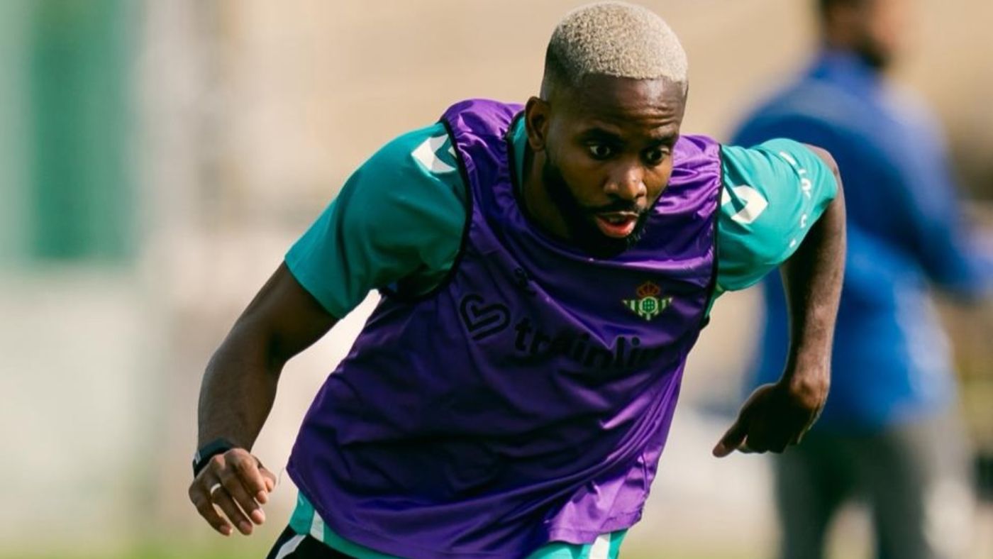 Bakambu mueve ficha y perfila un futuro fuera del Betis: "Lo mejor está por llegar" 