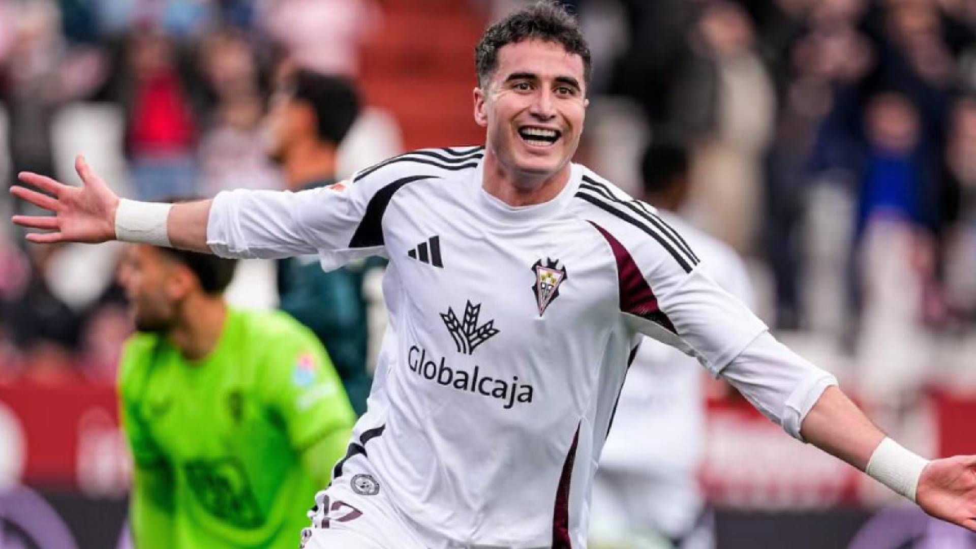 El Almería acelera por Morcillo ante el riesgo del Albacete de perderlo gratis