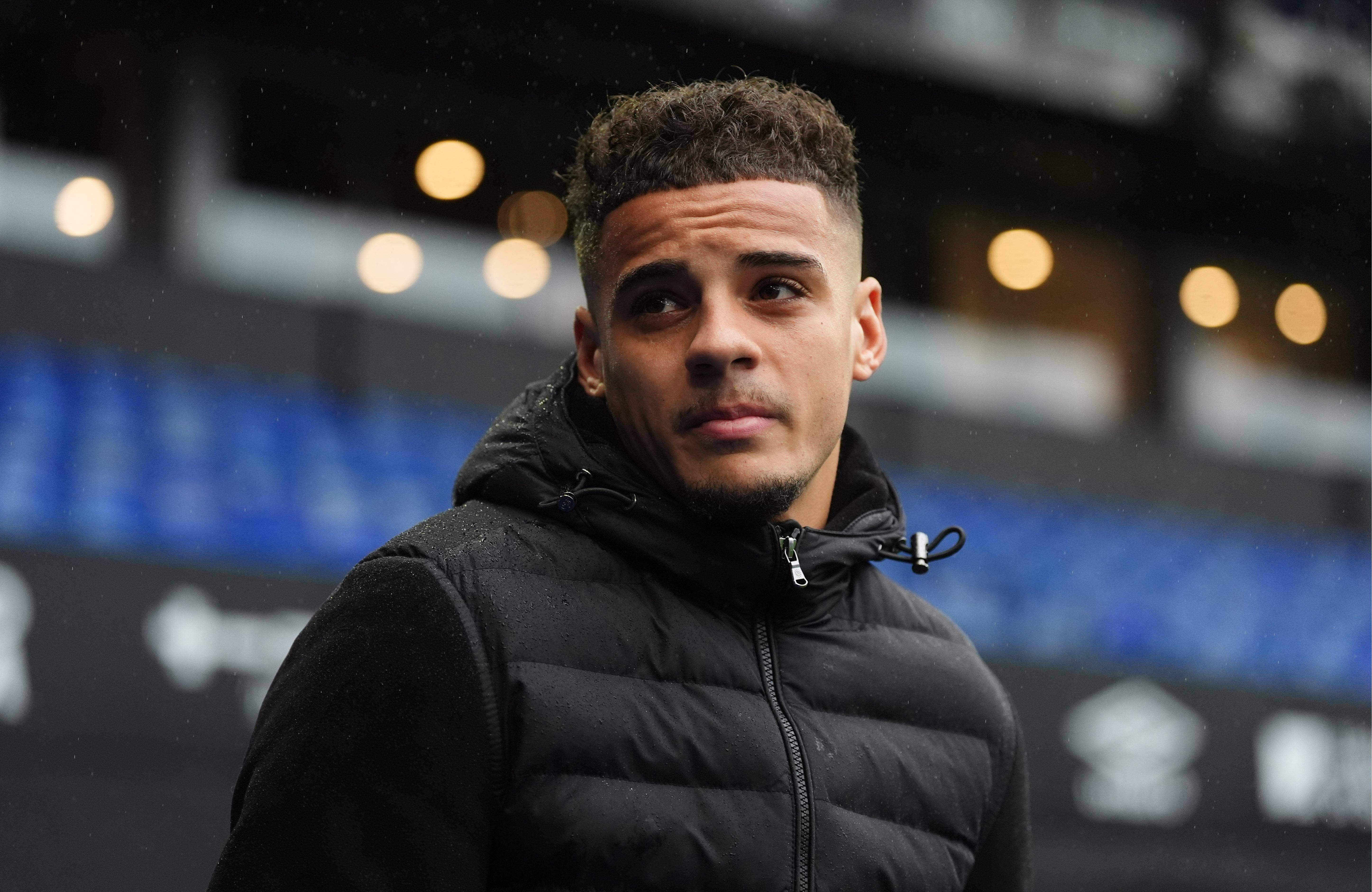 Acuerdo para el fichaje de Max Aarons