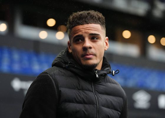 Acuerdo para el fichaje de Max Aarons