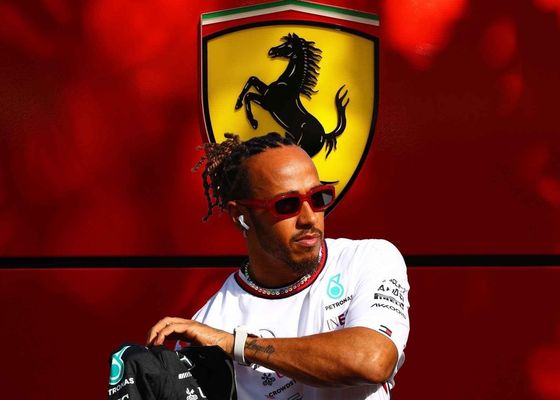 Sin Mercedes, Lewis Hamilton y Ferrari se van por la puerta grande de Montmeló