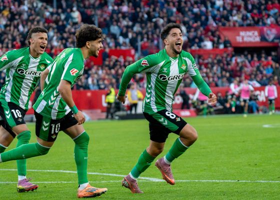 La lupa de ESTADIO Deportivo en la jornada 14 de LaLiga EA Sports: El Betis se lleva el Derbi, Mbappé no puede solo y el Barça vuelve a remontar