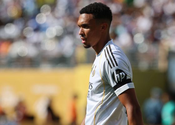 Alexander-Arnold se cae por lesión