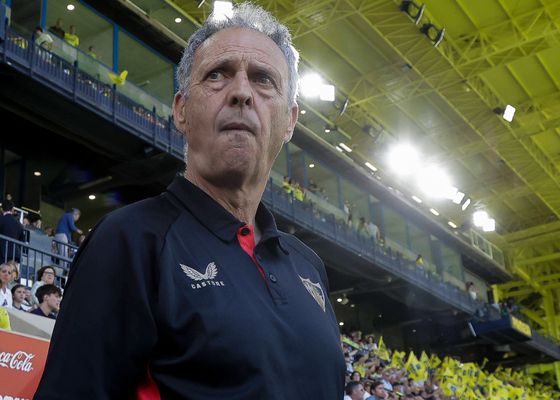 Joaquín Caparrós, de presidente de honor del Sevilla a posible salvador del Cádiz  