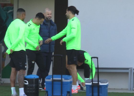Chimy y Sabaly recomponen el puzzle en una sesión con nuevas ausencias y mimos de Fajardo