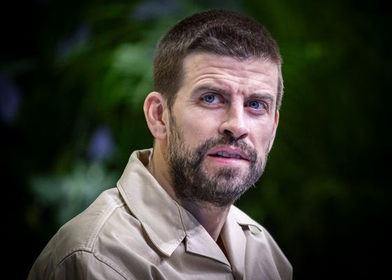 Piqué estalla contra el arbitraje: "Es un robo histórico"