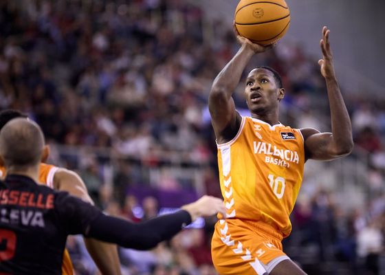 Virtus Bolonia - Valencia Basket: horario, canal y dónde ver en TV y online el partido de Euroliga