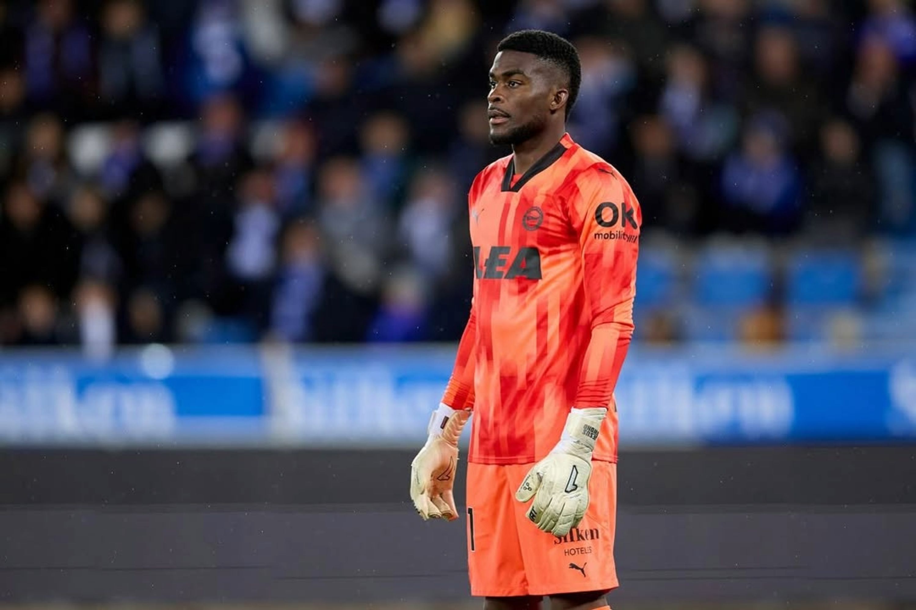 Coudet le dará una nueva oportunidad a Jesús Owono en la portería del Alavés