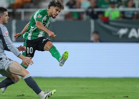Real Sociedad - Betis: horario, canal y dónde ver hoy en TV y online el partido de la jornada 35 de la LaLiga EA Sports
