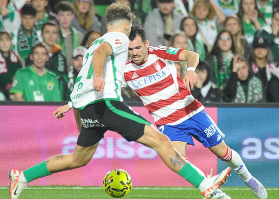 Racing de Santander 2-2 Granada: Amargo liderato en El Sardinero