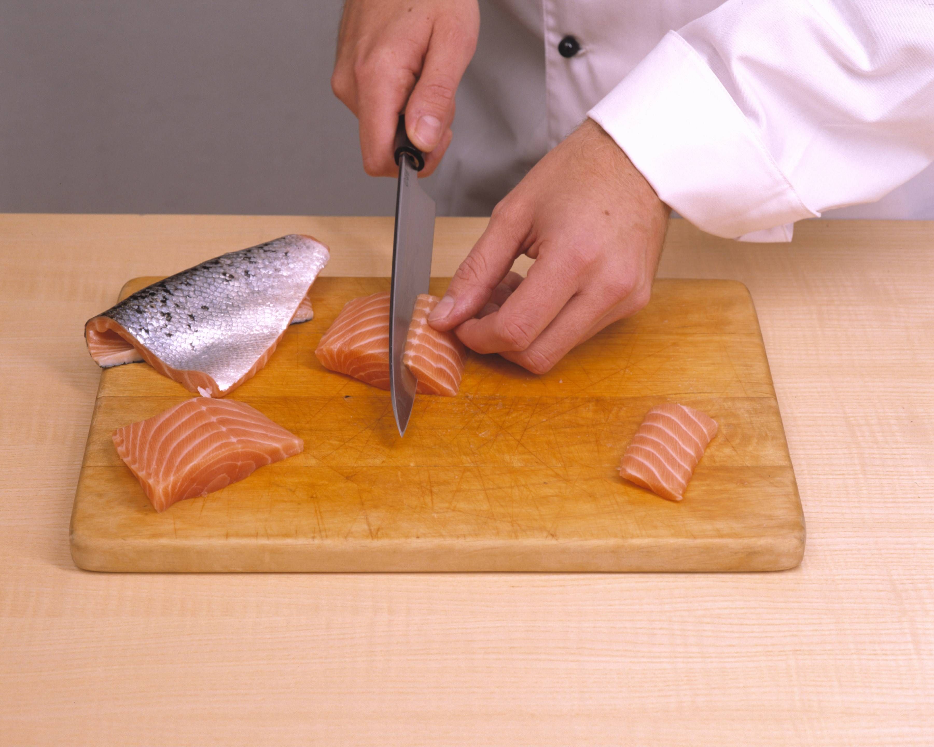 Así puedes aprovechar la piel del salmón para ganar en salud