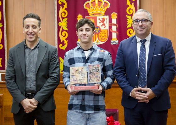 José Antonio Rueda recibe su ansiado homenaje en Los Palacios