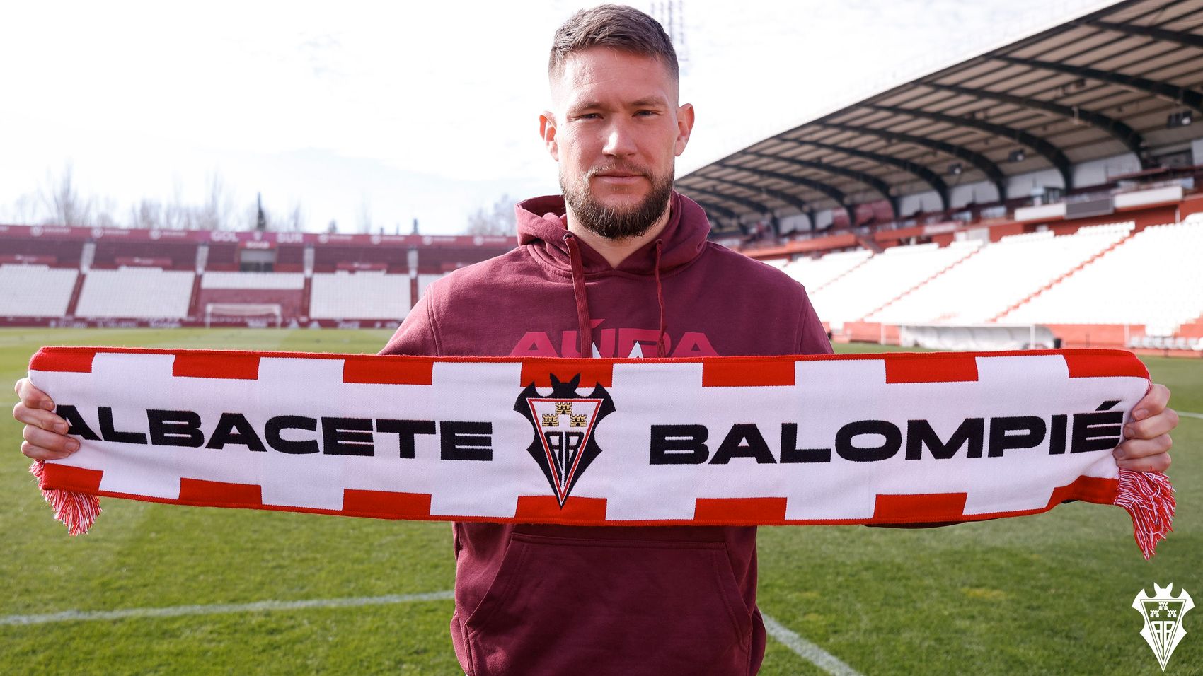 Tomas Vaclik: uno de Sevilla que llega a Albacete con ganas de bailar 