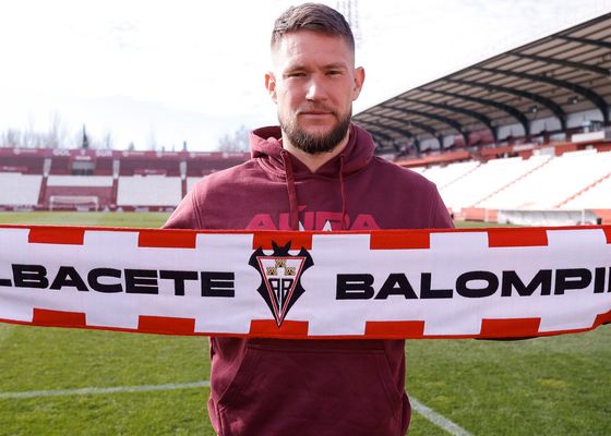 Tomas Vaclik: uno de Sevilla que llega a Albacete con ganas de bailar 