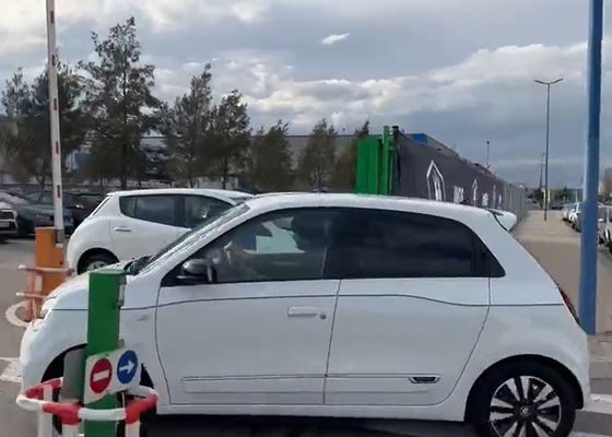 ¡Piqué lo vuelve a hacer! Así es el coche con el que ha ido a la Kings League
